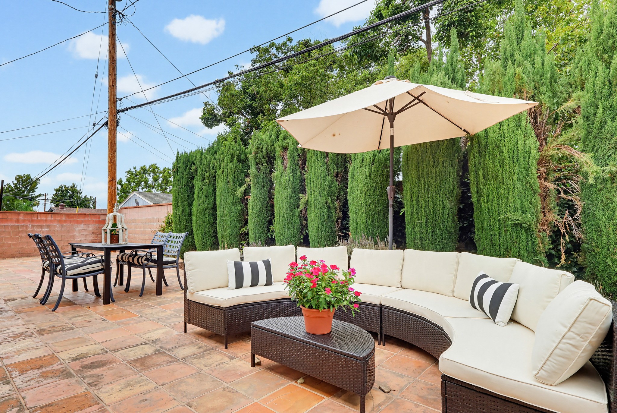 Virtual tour photo 98 of 110 for 1115 W Briarcroft Rd