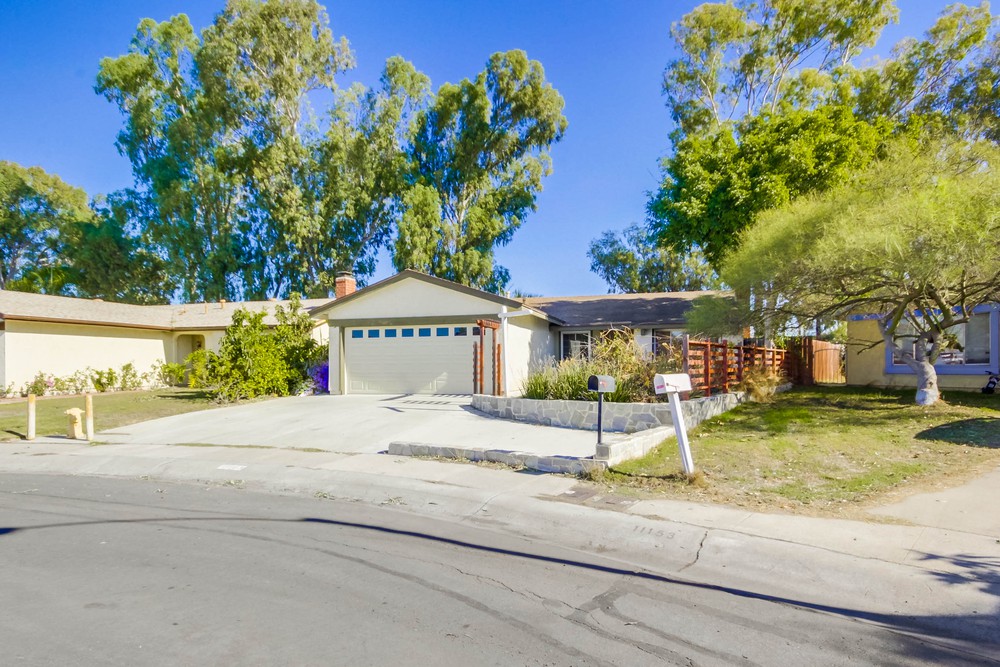 Virtual tour photo 3 of 45 for 11163 Camarosa Cir