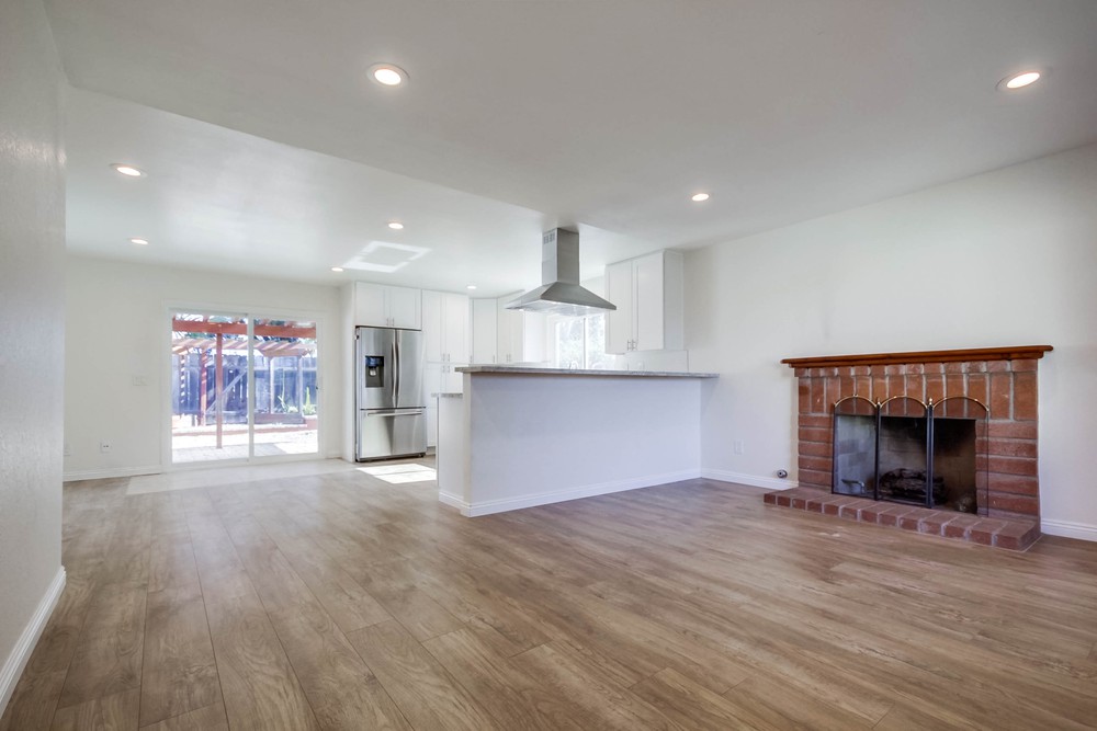 Virtual tour photo 10 of 45 for 11163 Camarosa Cir