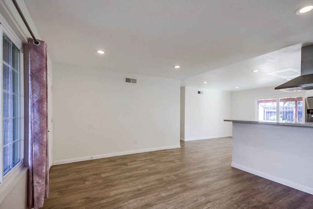 Virtual tour photo 11 of 45 for 11163 Camarosa Cir