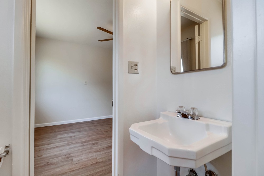 Virtual tour photo 22 of 41 for 1117 15th St