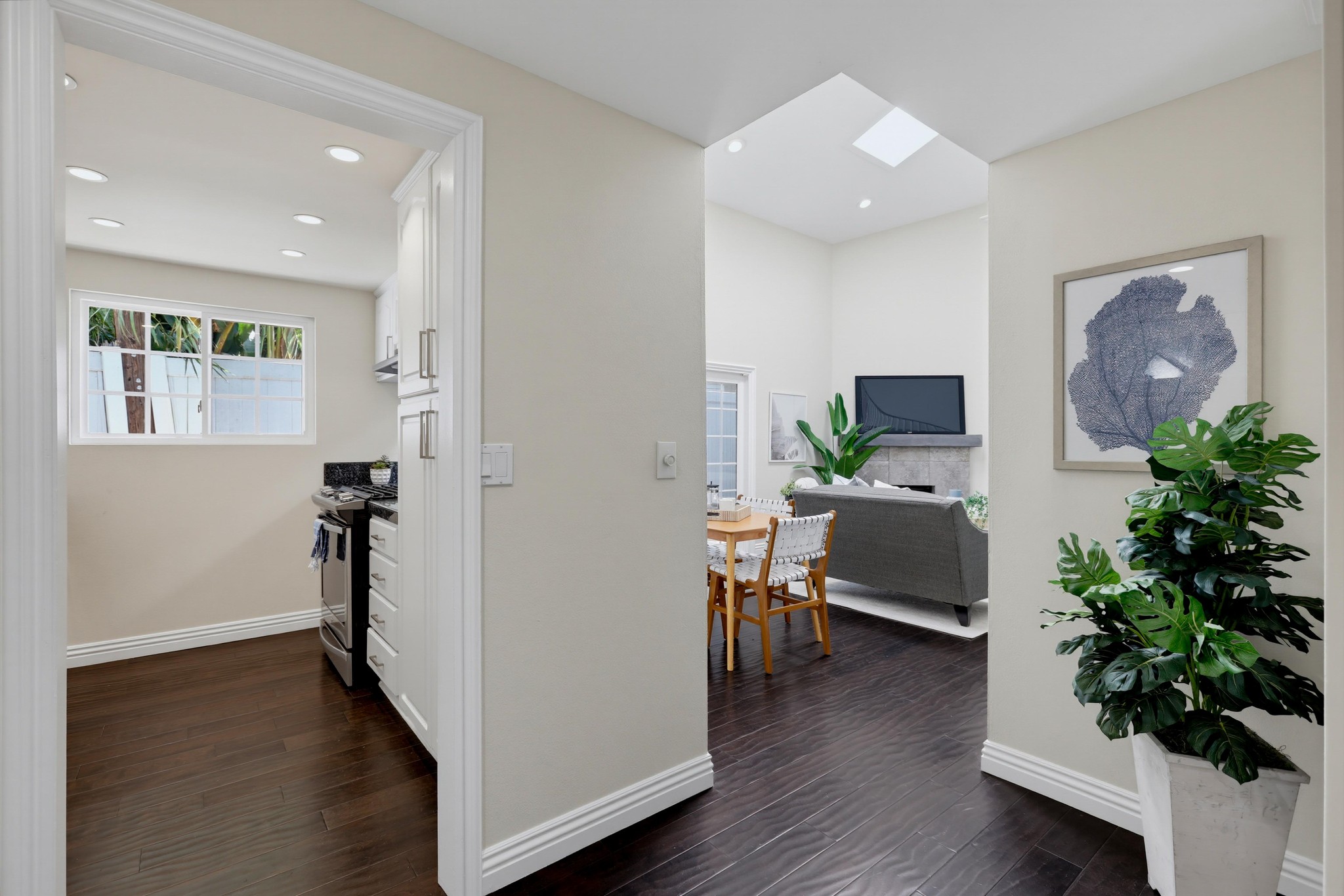 Virtual tour photo 7 of 54 for 1118 Sandi Ln