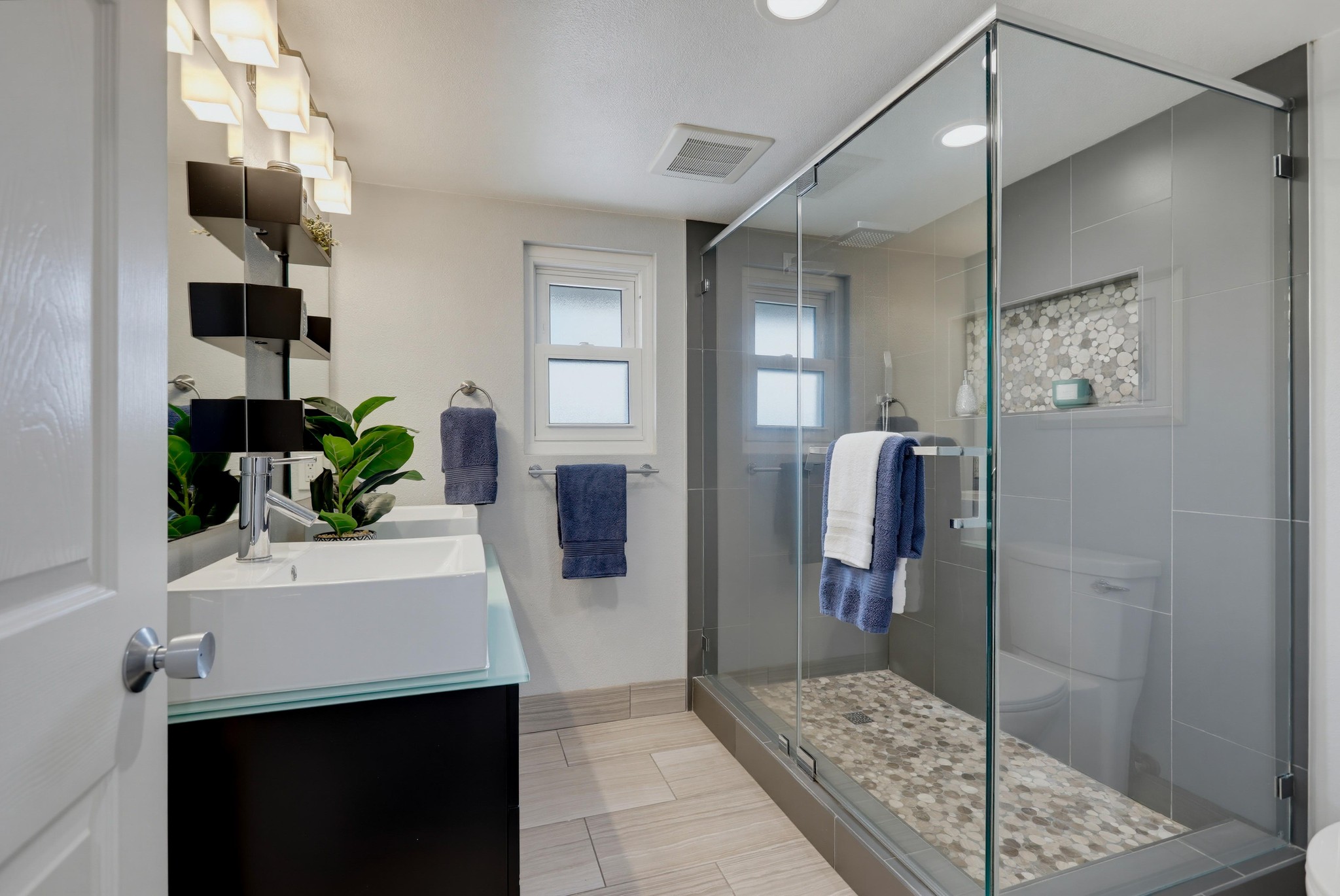 Virtual tour photo 42 of 54 for 1118 Sandi Ln