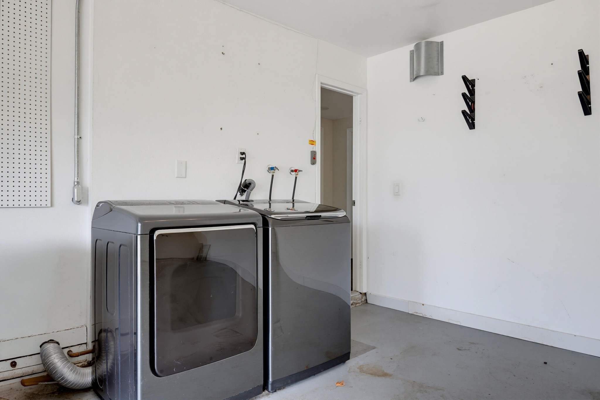 Virtual tour photo 53 of 54 for 1118 Sandi Ln