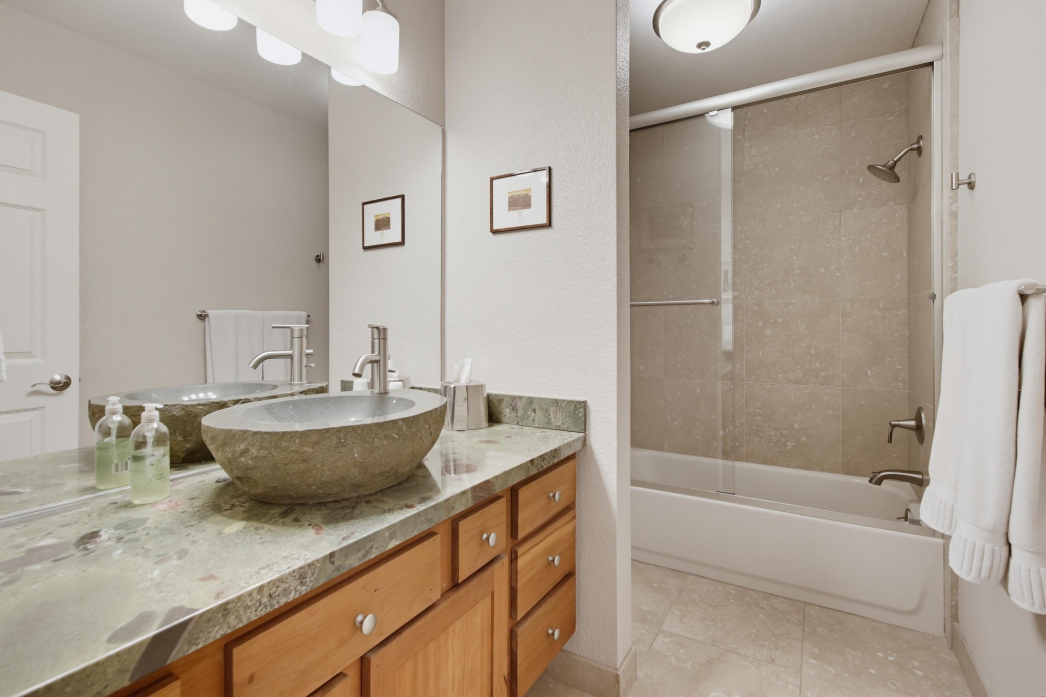 Virtual tour photo 18 of 106 for 11181 Caminito Vista Serena