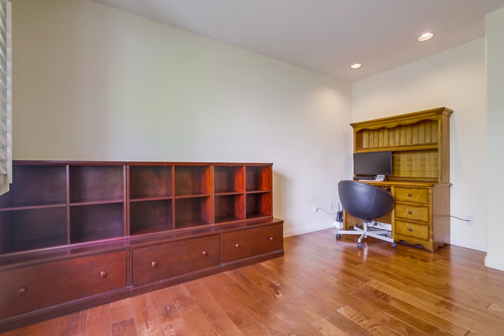 Virtual tour photo 37 of 52 for 11203 Carmel Creek Rd #2
