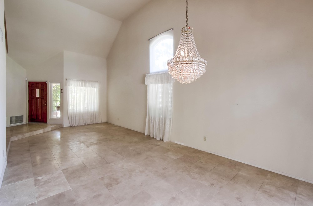 Virtual tour photo 8 of 45 for 11204 Western Gailes Row