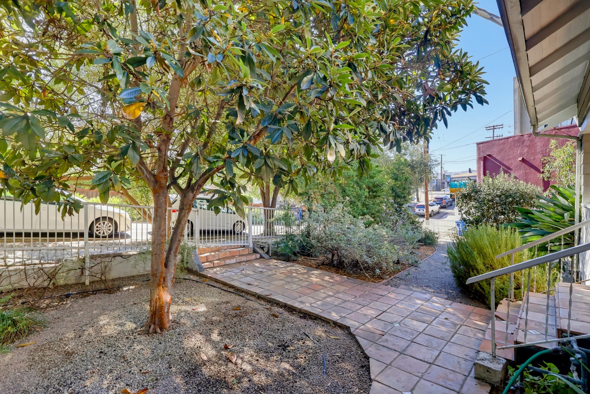 Virtual tour photo 8 of 76 for 1121 Benton Wy