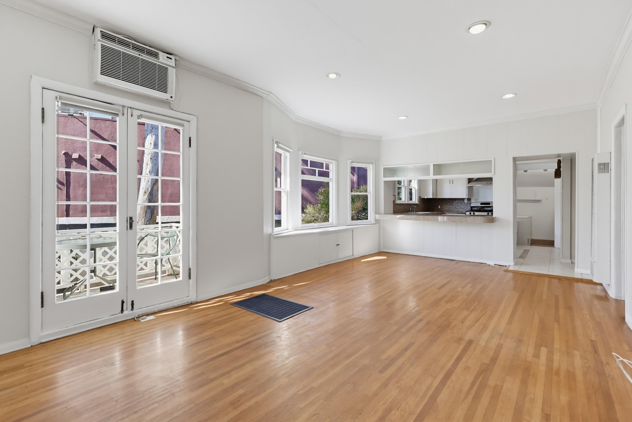 Virtual tour photo 13 of 76 for 1121 Benton Wy