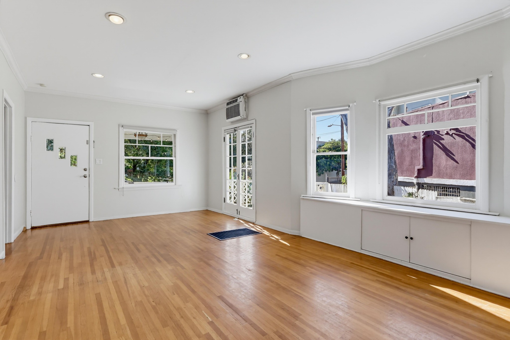 Virtual tour photo 17 of 76 for 1121 Benton Wy