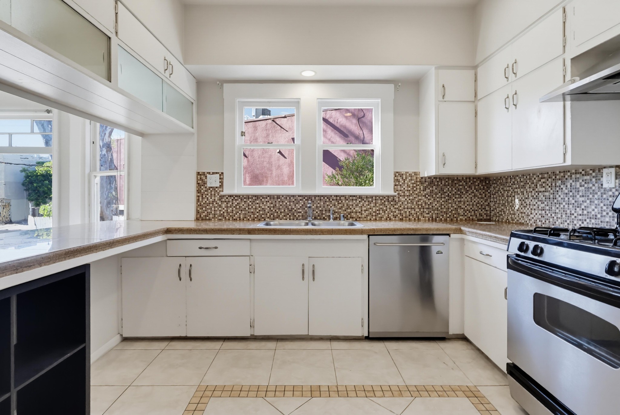 Virtual tour photo 23 of 76 for 1121 Benton Wy