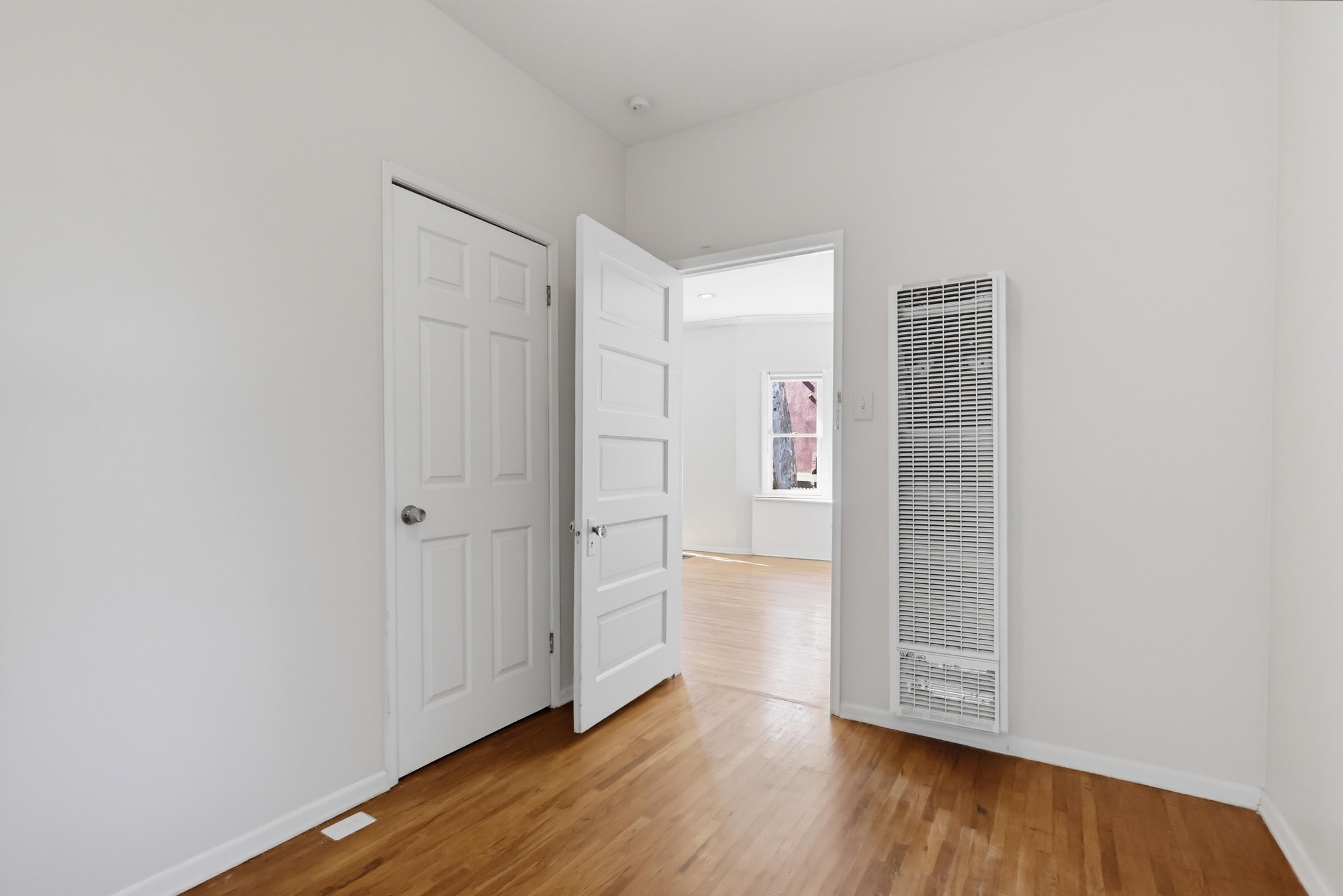 Virtual tour photo 34 of 76 for 1121 Benton Wy