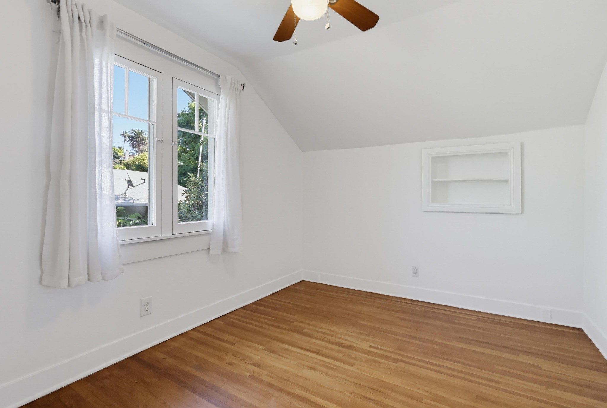 Virtual tour photo 45 of 76 for 1121 Benton Wy