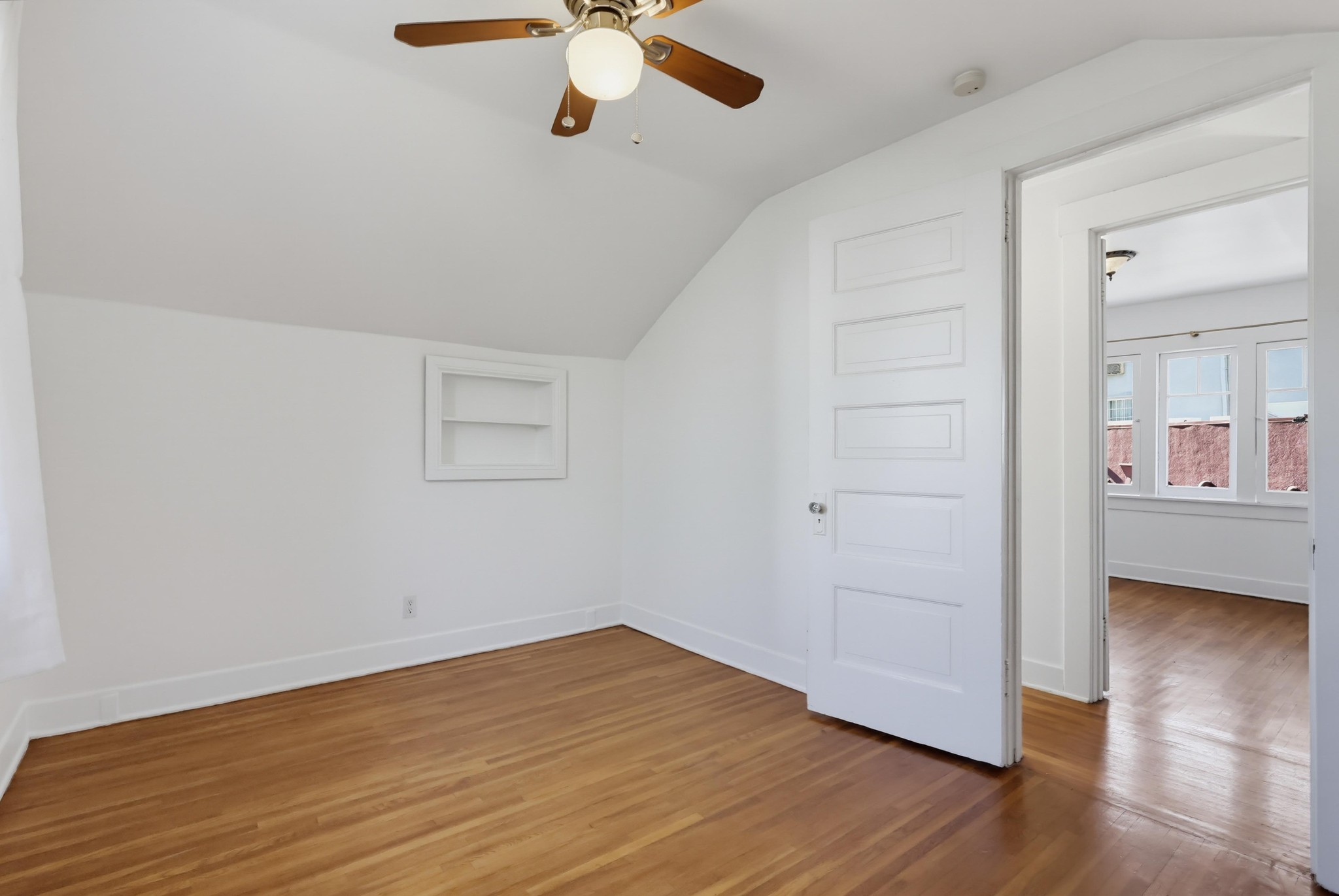 Virtual tour photo 46 of 76 for 1121 Benton Wy