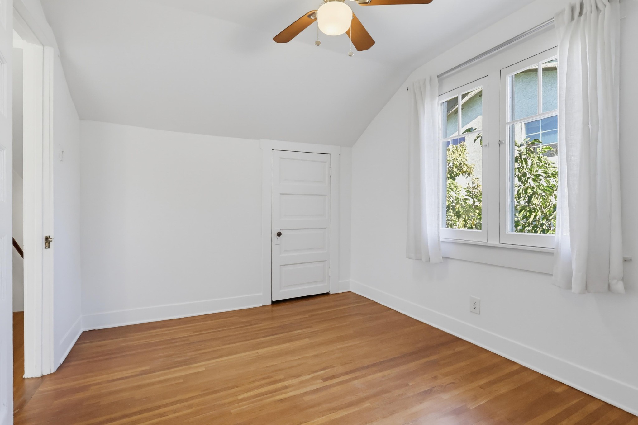 Virtual tour photo 48 of 76 for 1121 Benton Wy