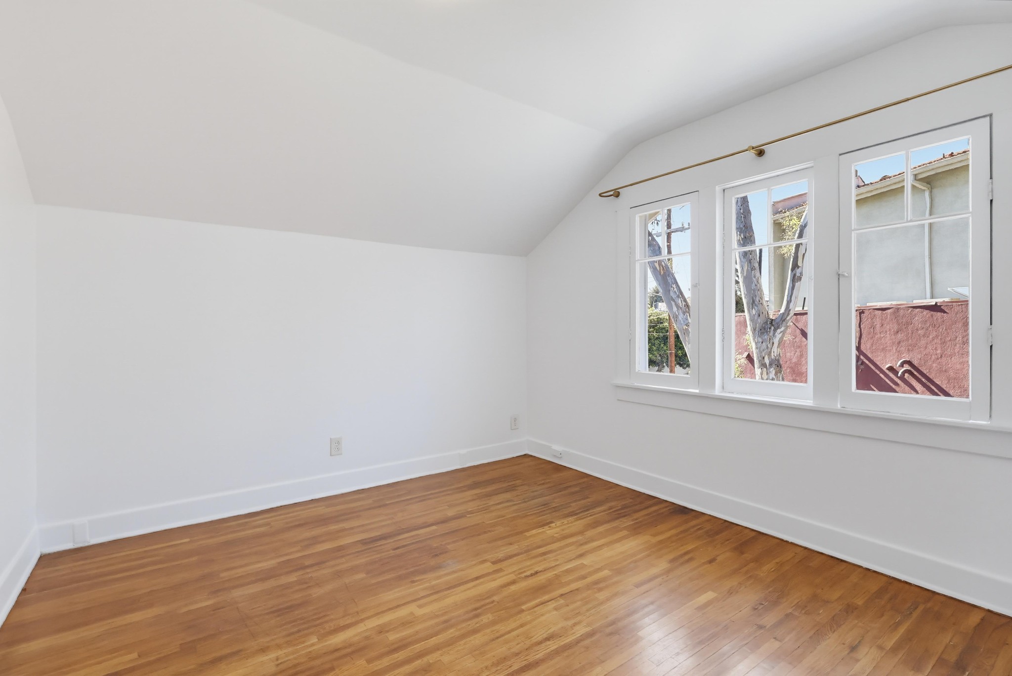 Virtual tour photo 50 of 76 for 1121 Benton Wy