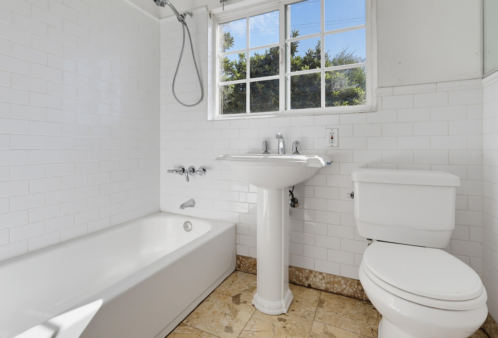 Virtual tour photo 56 of 76 for 1121 Benton Wy