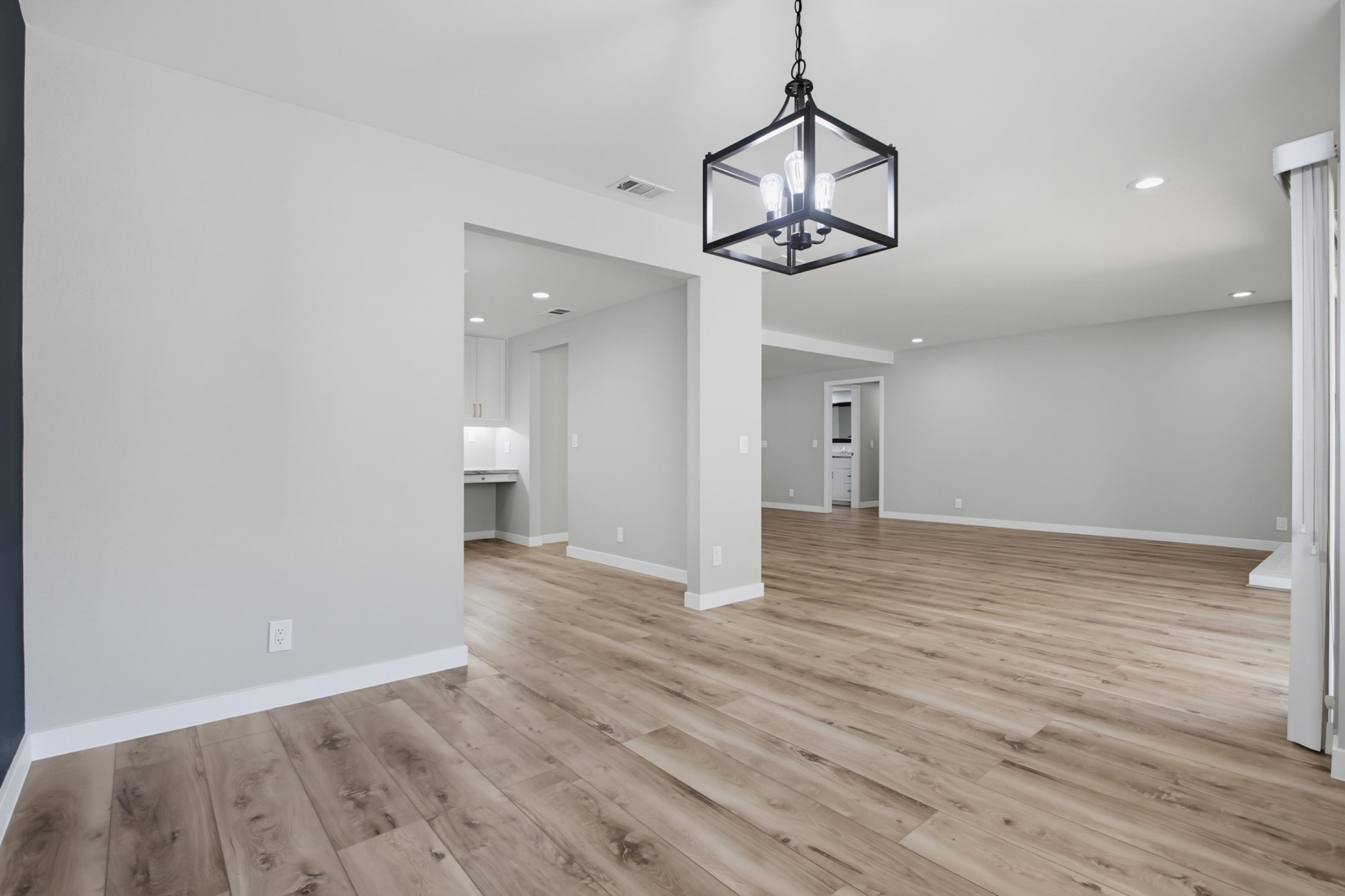 Virtual tour photo 16 of 51 for 1121 La Mirada Ave