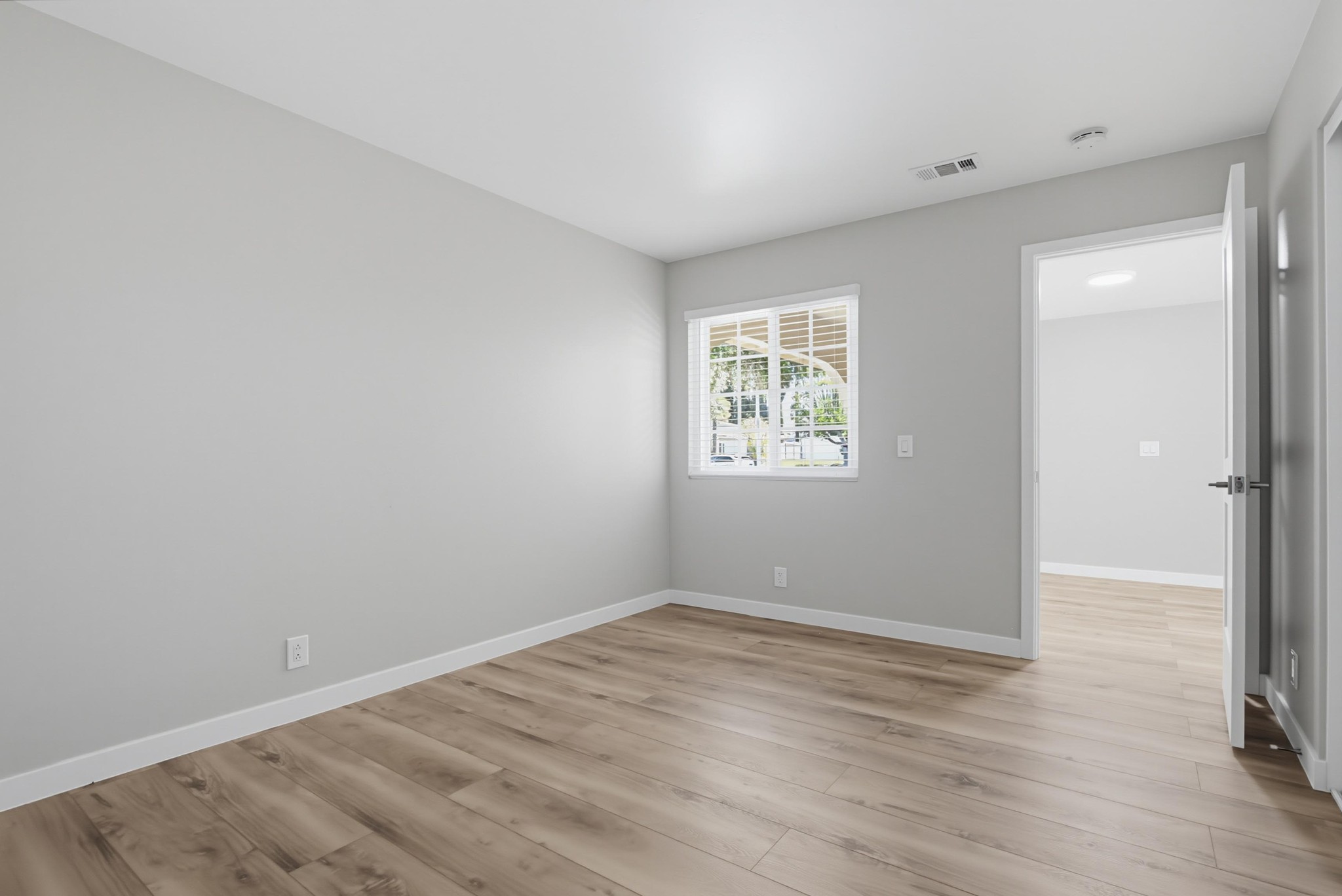 Virtual tour photo 25 of 51 for 1121 La Mirada Ave