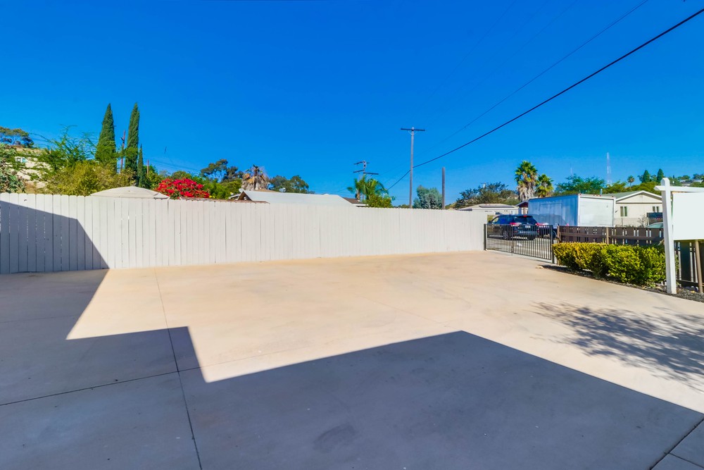 Virtual tour photo 8 of 47 for 1122 Elwood Ave