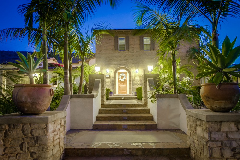 Virtual tour photo 3 of 100 for 11232 Deprise Cove
