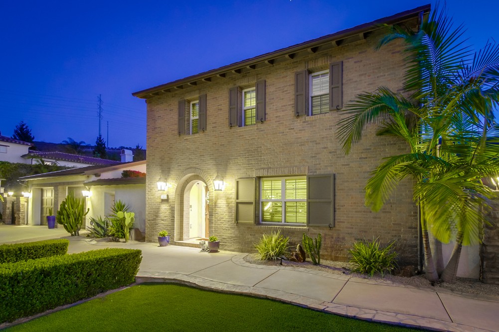 Virtual tour photo 4 of 100 for 11232 Deprise Cove