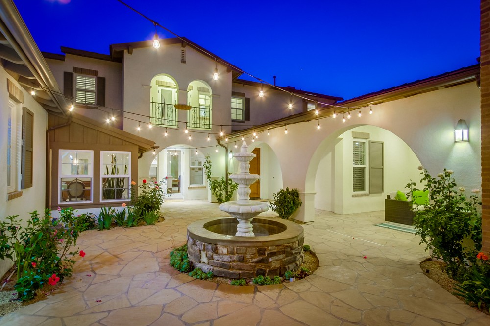 Virtual tour photo 6 of 100 for 11232 Deprise Cove