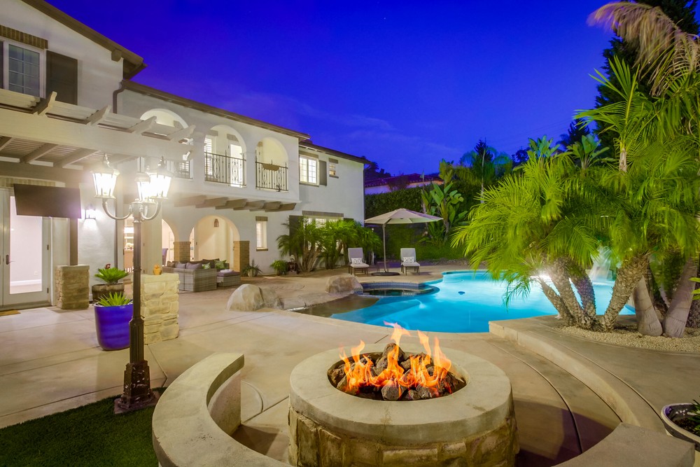 Virtual tour photo 12 of 100 for 11232 Deprise Cove