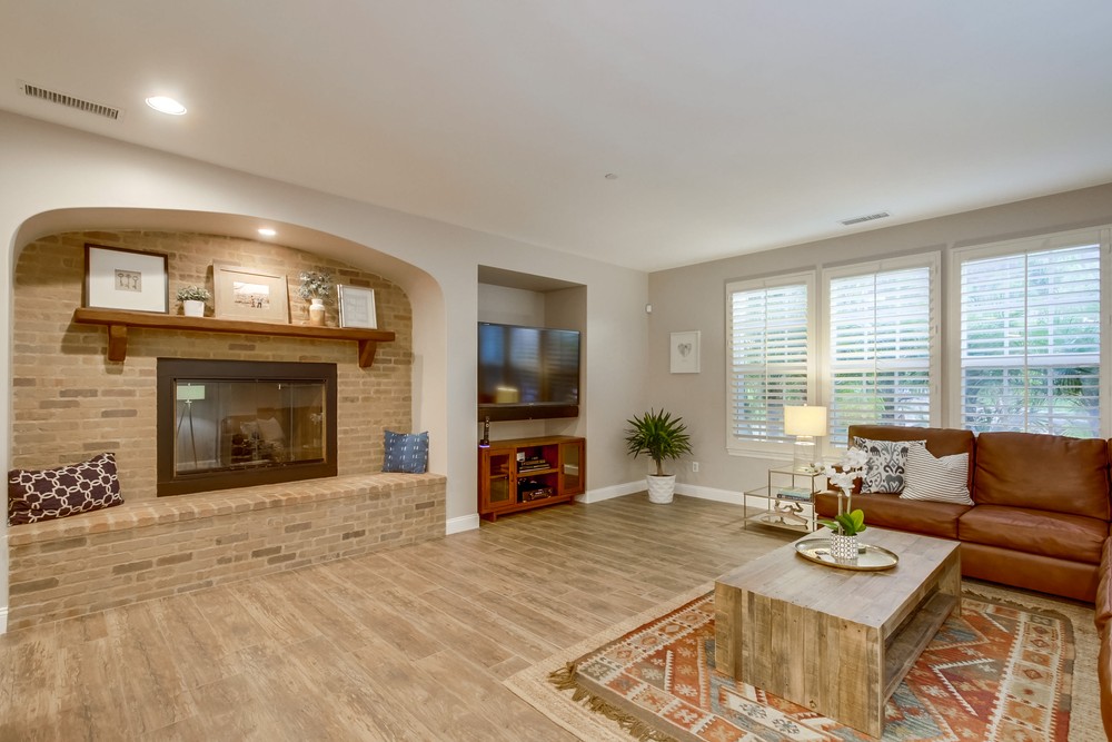 Virtual tour photo 27 of 100 for 11232 Deprise Cove