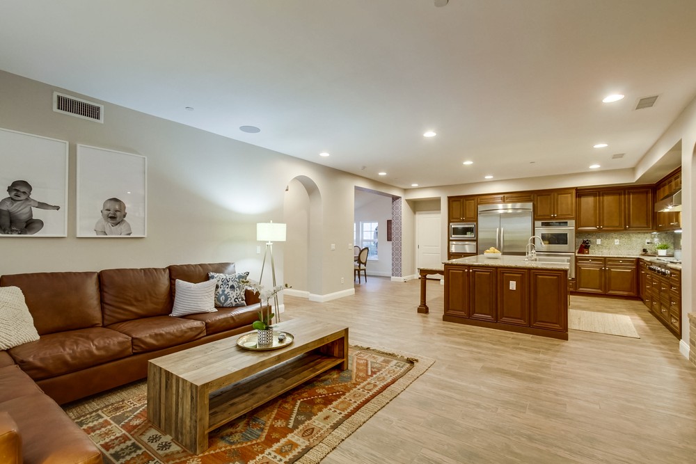 Virtual tour photo 28 of 100 for 11232 Deprise Cove
