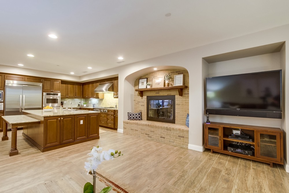 Virtual tour photo 29 of 100 for 11232 Deprise Cove