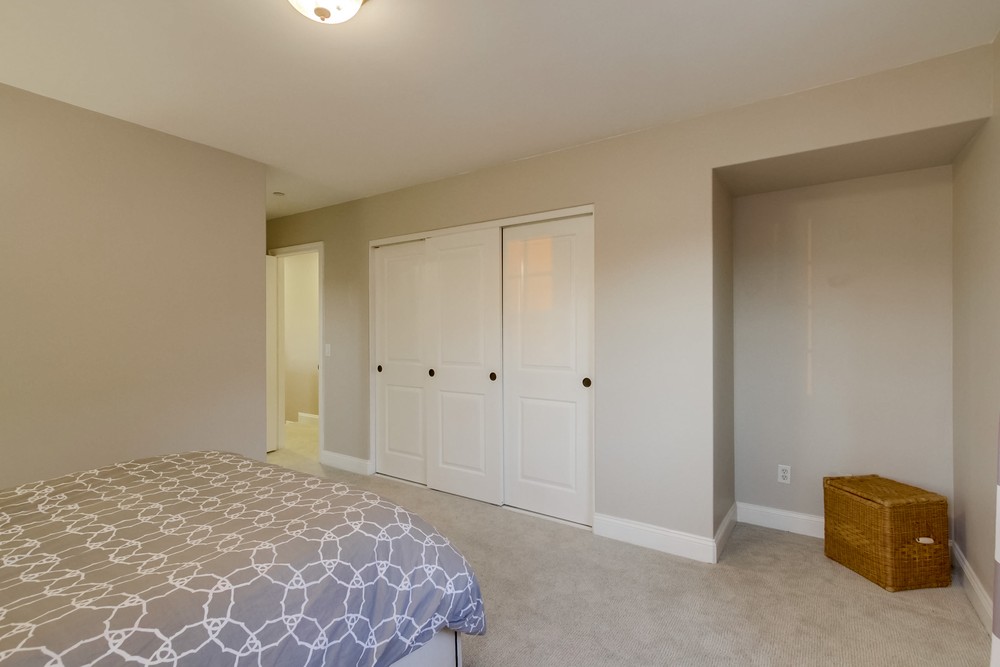 Virtual tour photo 37 of 100 for 11232 Deprise Cove