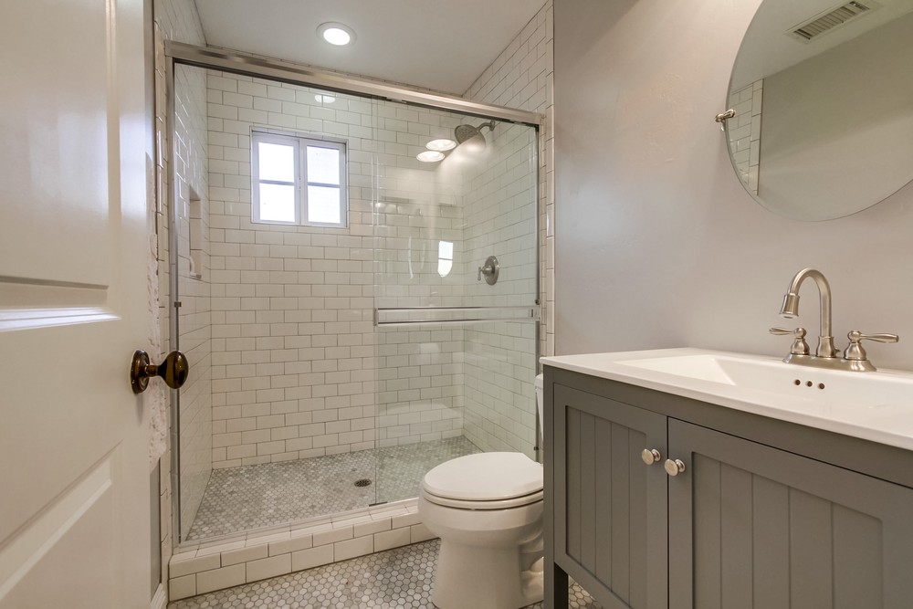 Virtual tour photo 38 of 100 for 11232 Deprise Cove