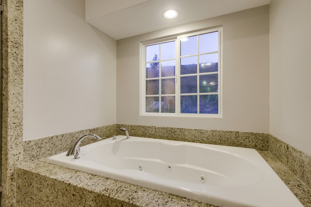 Virtual tour photo 47 of 100 for 11232 Deprise Cove