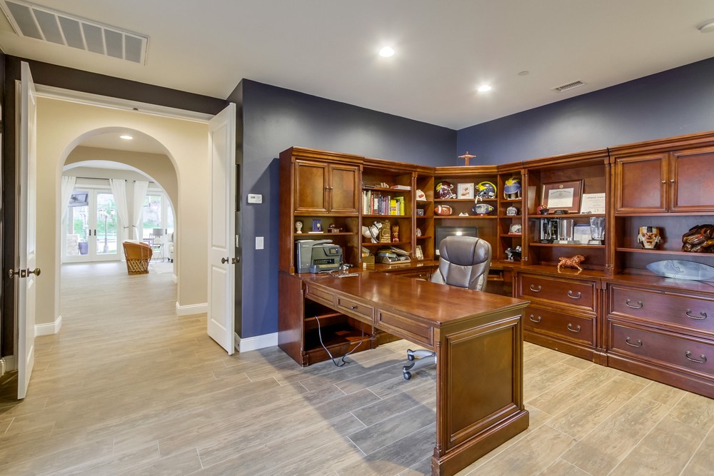 Virtual tour photo 54 of 100 for 11232 Deprise Cove