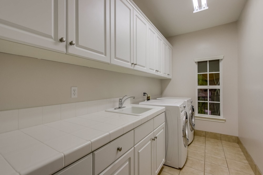 Virtual tour photo 61 of 100 for 11232 Deprise Cove