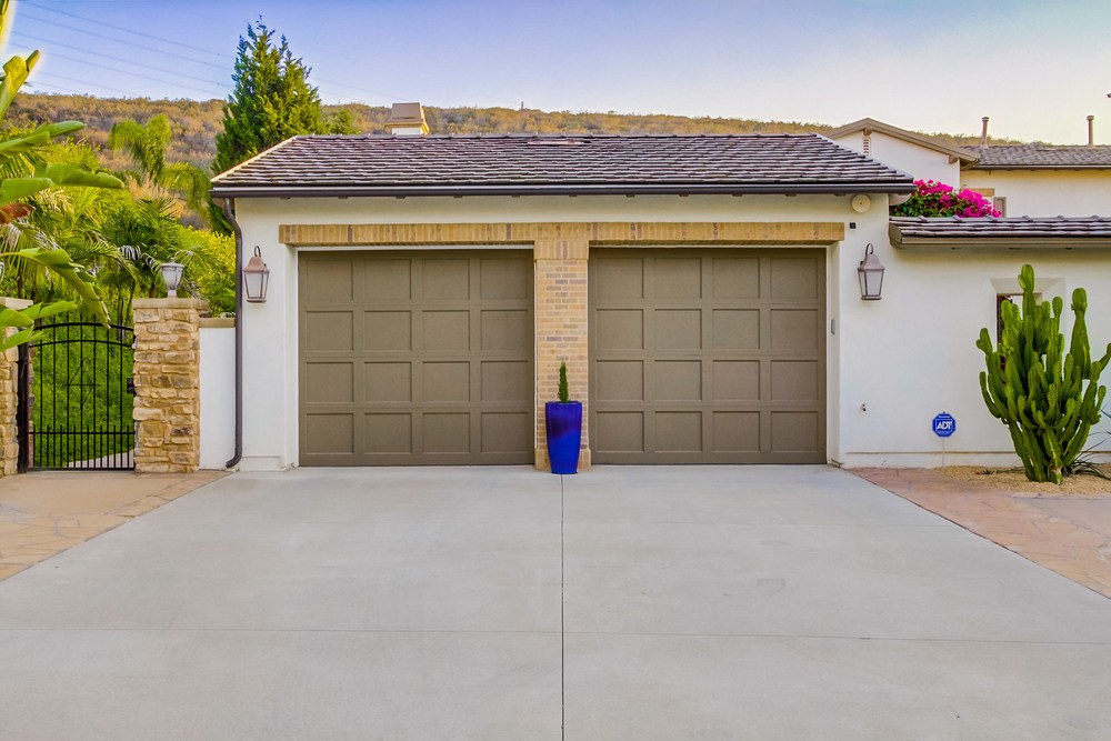 Virtual tour photo 68 of 100 for 11232 Deprise Cove