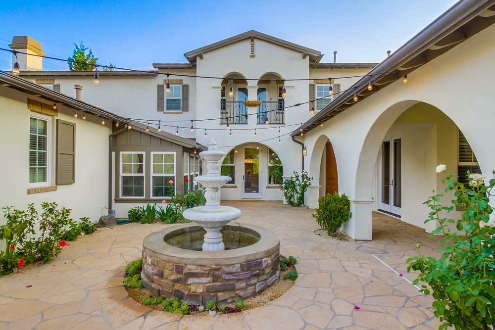 Virtual tour photo 74 of 100 for 11232 Deprise Cove