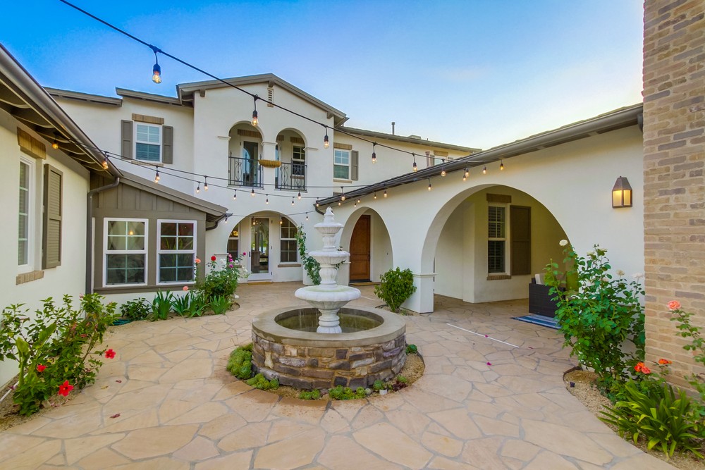 Virtual tour photo 75 of 100 for 11232 Deprise Cove