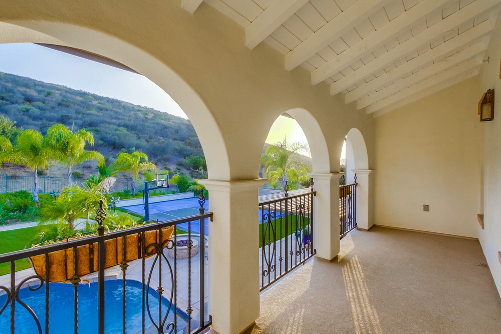 Virtual tour photo 96 of 100 for 11232 Deprise Cove