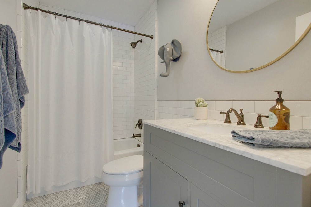 Virtual tour photo 101 of 100 for 11232 Deprise Cove