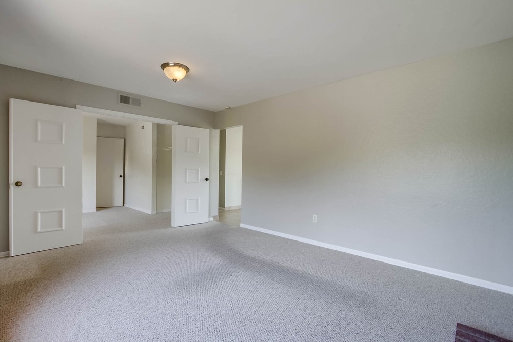 Virtual tour photo 9 of 53 for 11239 Linares St