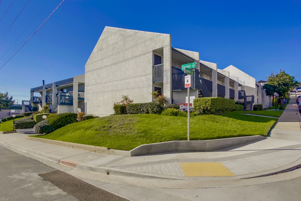 Virtual tour photo 3 of 32 for 1124 Eureka St #42
