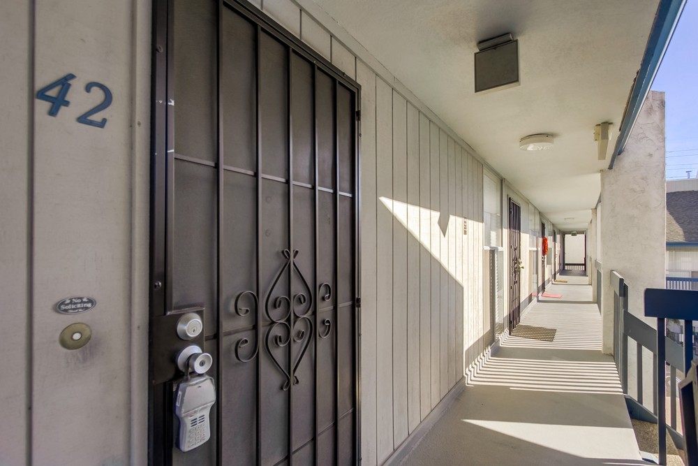 Virtual tour photo 5 of 32 for 1124 Eureka St #42