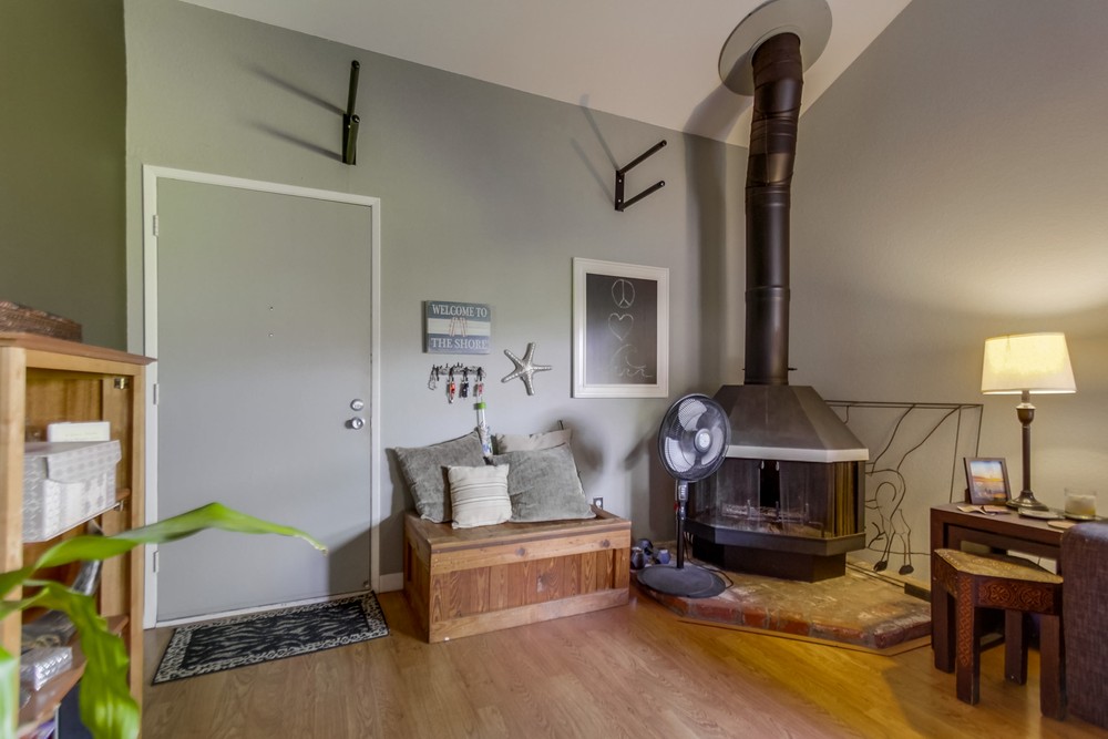 Virtual tour photo 8 of 32 for 1124 Eureka St #42