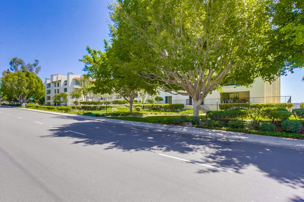 Virtual tour photo 3 of 43 for 11255 Tierrasanta Blvd #74