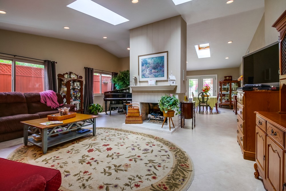 Virtual tour photo 9 of 45 for 11294 Red Cedar Dr