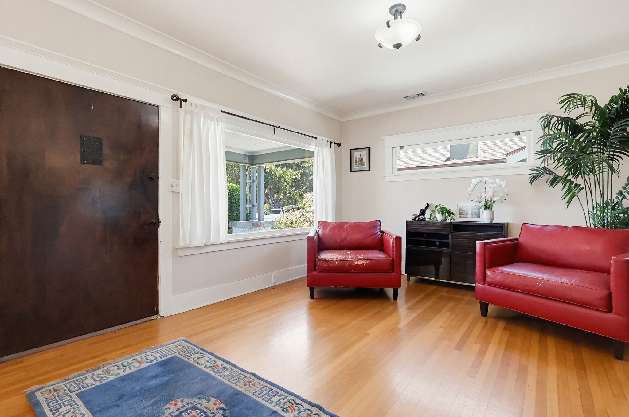 Virtual tour photo 12 of 52 for 1130 E Appleton St