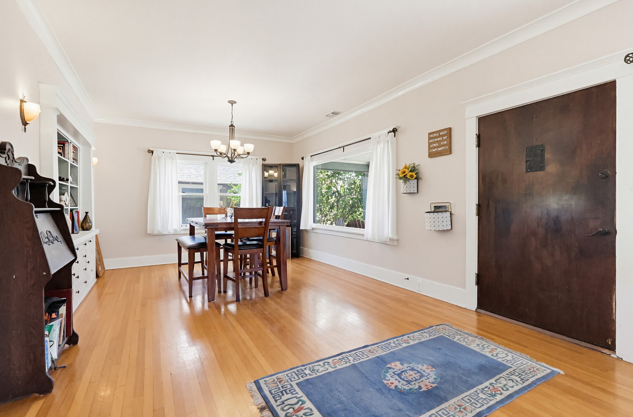 Virtual tour photo 14 of 52 for 1130 E Appleton St