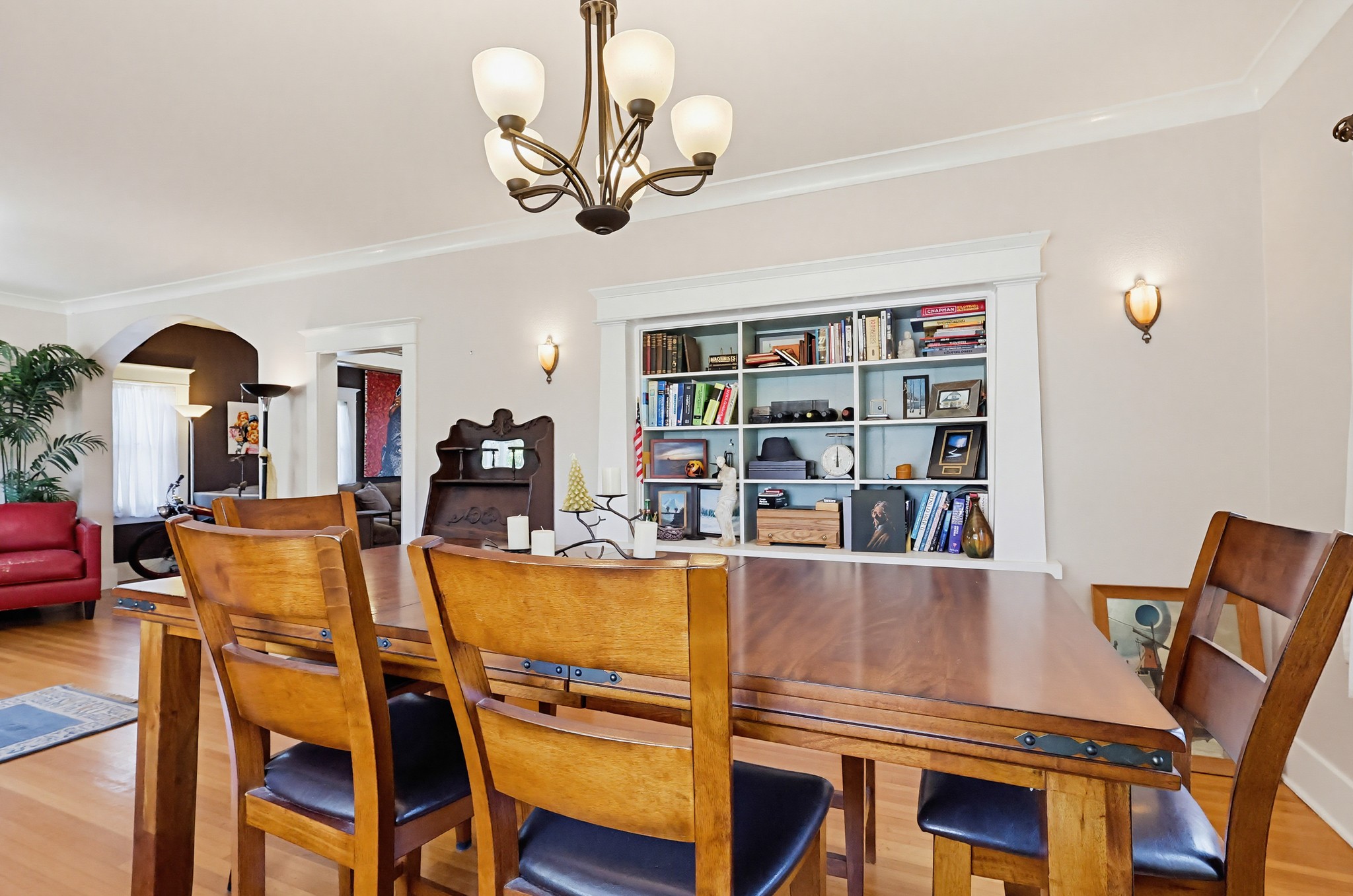 Virtual tour photo 17 of 52 for 1130 E Appleton St
